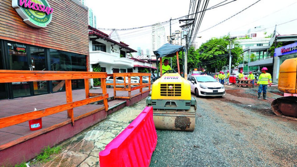 Descontento en calle Uruguay por obras de revitalización