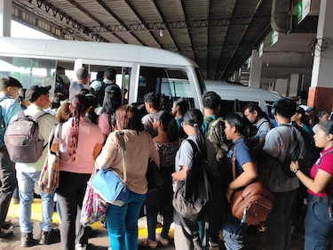 Subsidio al combustible alcanzará a transporte selectivo, colectivo y otros sectores