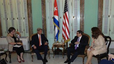 Conversan canciller cubano y secretario de Estado de EU