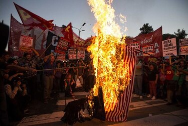 Manifestantes repudian visita de Obama a Argentina