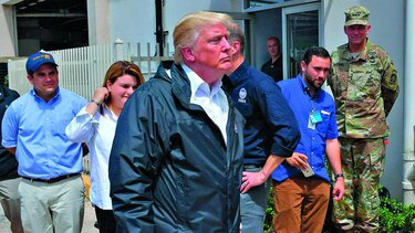 Katrina fue peor que María, insinúa Trump