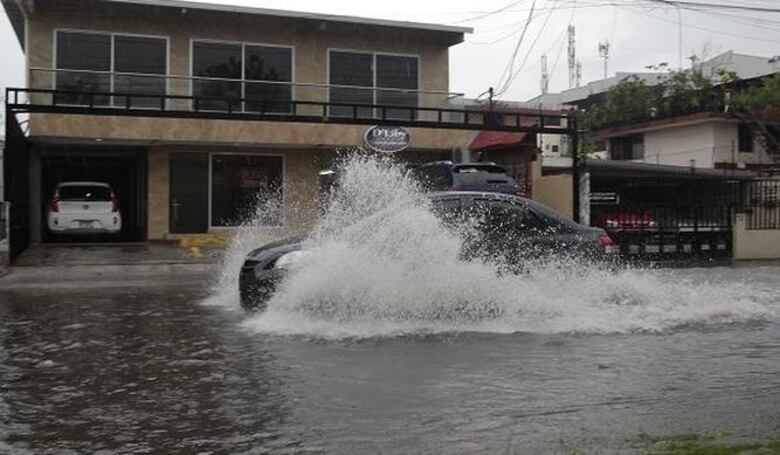 Mal tiempo continúa sobre Panamá