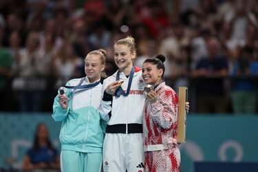 La británica Page completa su colección de medallas con el oro