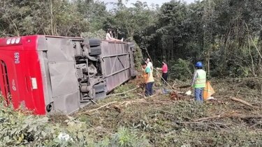 Accidente de autobús cerca del Caribe mexicano deja 8 muertos y 15 heridos