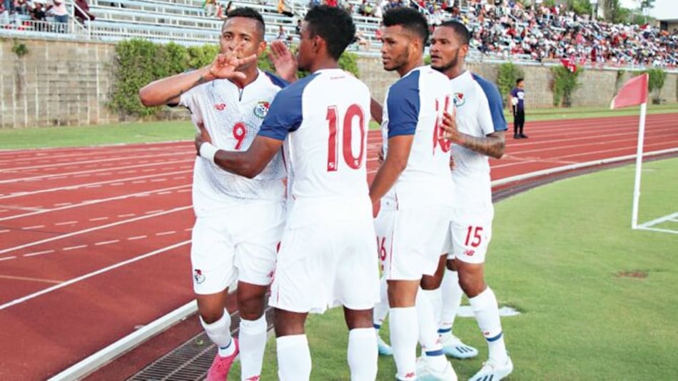 Ganó, goleó y debutó Gallego