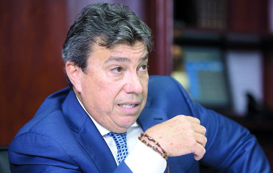 Ministerio de Obras Públicas contrata a empresario investigado