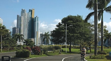 Panamá compite para atraer más inversión española