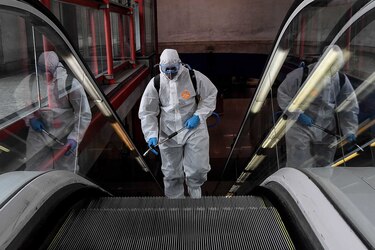 España registra 169 nuevas muertes por coronavirus; en el mundo la cifra supera los 9 mil decesos