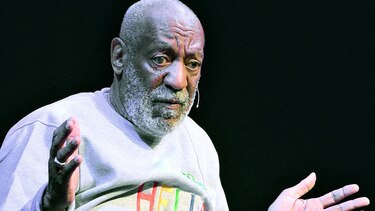Abogados de Cosby cambian demanda a corte federal