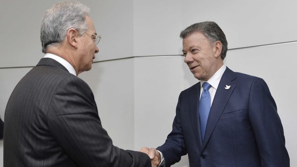 Álvaro Uribe insiste en 'reclusión' de 5 a 8 años para FARC por 'delitos atroces'