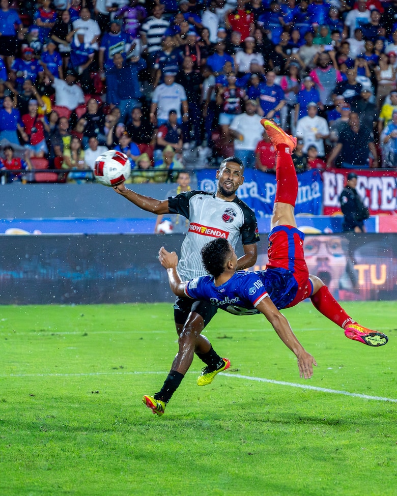 Rodolfo Vega y la chilena de su vida