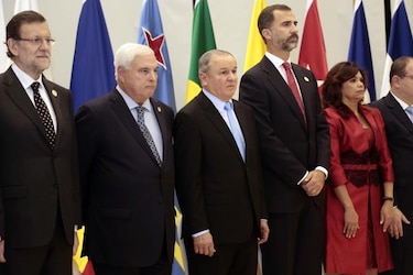 Panamá destaca contribución del rey Juan Carlos y desea éxitos a Felipe VI