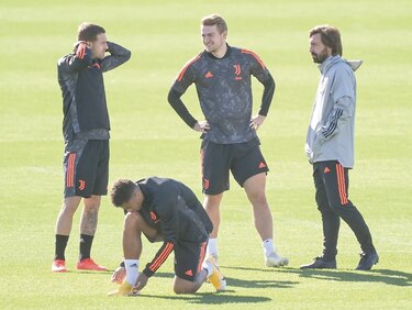 Pirlo agradece a Conte contagiarle el interés por ser entrenador