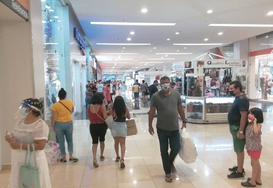 Prevén más desempleo y cierres por restricciones