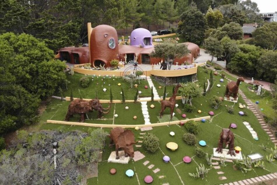 Polémica por casa de los Picapiedra en California