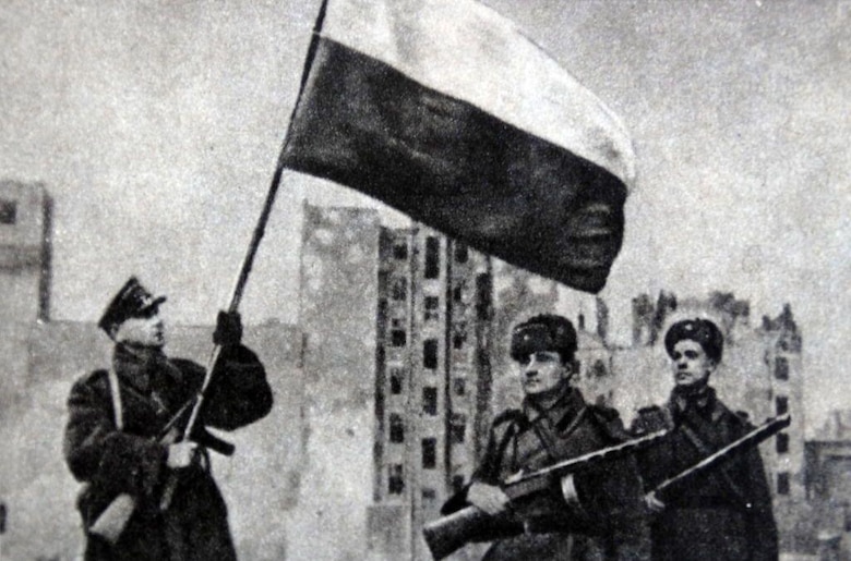 El niño que pasó 2 años escondido en un bosque para escapar de los nazis