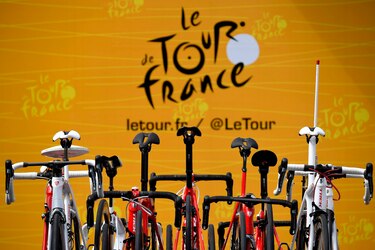 Entre dudas y mascarillas, el Tour de Francia afronta una edición diferente