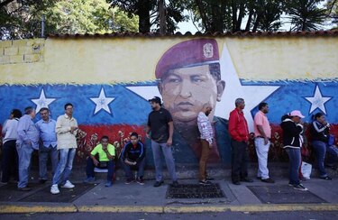 Oposición venezolana calcula en 60% participación en elecciones municipales