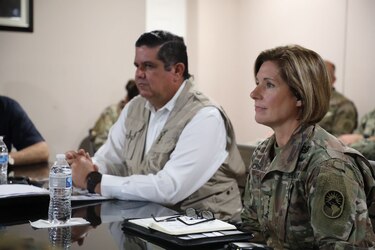 La comandante del Comando Sur no pudo viajar a Darién; se reúne con el ministro Pino