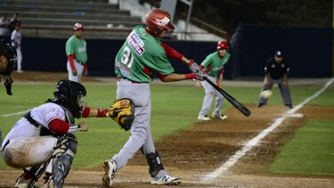 Avendaño batea arriba de los 600
