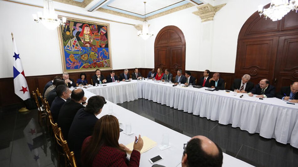 Gobierno establece parámetros para la descentralización municipal