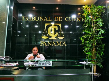 Tribunal de Cuentas llama a juicio a 20 personas por supuestas irregularidades en el alquiler de helicópteros