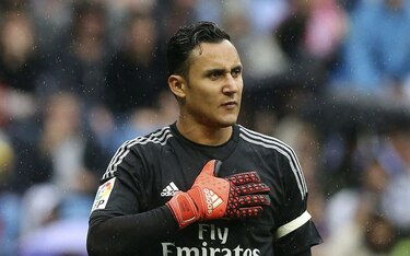 Sancionan a empleados judiciales de Costa Rica por espiar a Keylor Navas