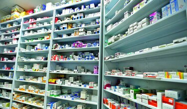 Pacientes crónicos tienen tres años en espera de fármacos