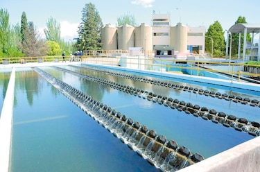 Anuncian reducción de agua potable en potabilizadora de Mendoza