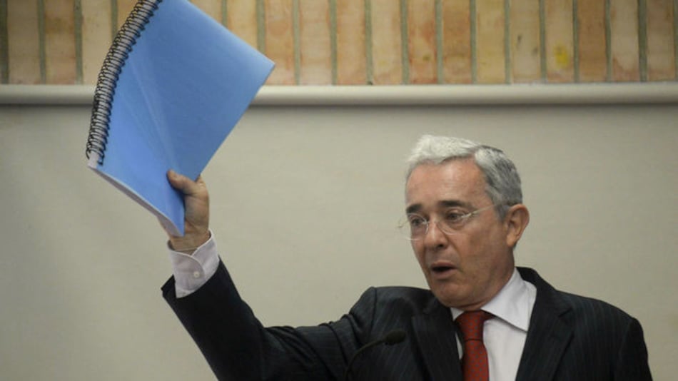 Expresidentes de Colombia Uribe y Pastrana rechazan pacto con FARC