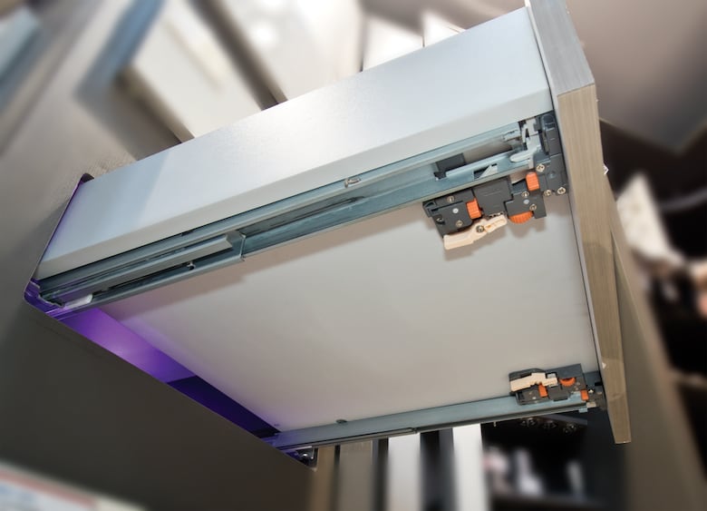 Los herrajes esenciales para la ebanistería