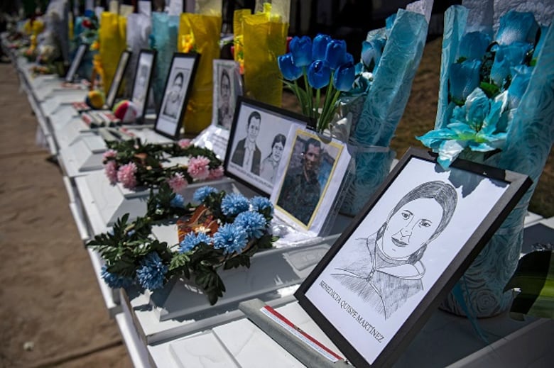 Víctimas del ‘carnicero de los Andes’ son sepultadas 37 años después en Perú