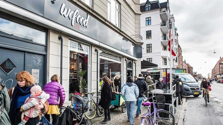 Un supermercado danés se especializa en comida vencida para luchar contra despilfarro