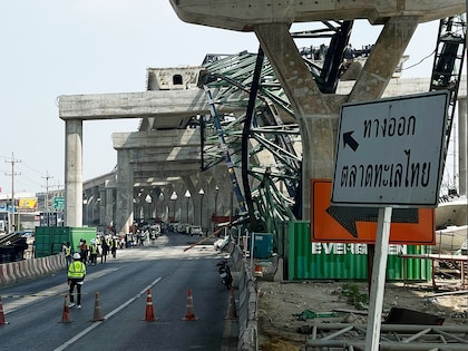 Dos muertos y un herido por otro desplome de grúa en Tailandia tras accidente ferroviario