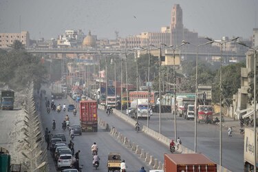 La batalla de drones India-Pakistán se intensifica mientras cifra de muertos asciende a 82