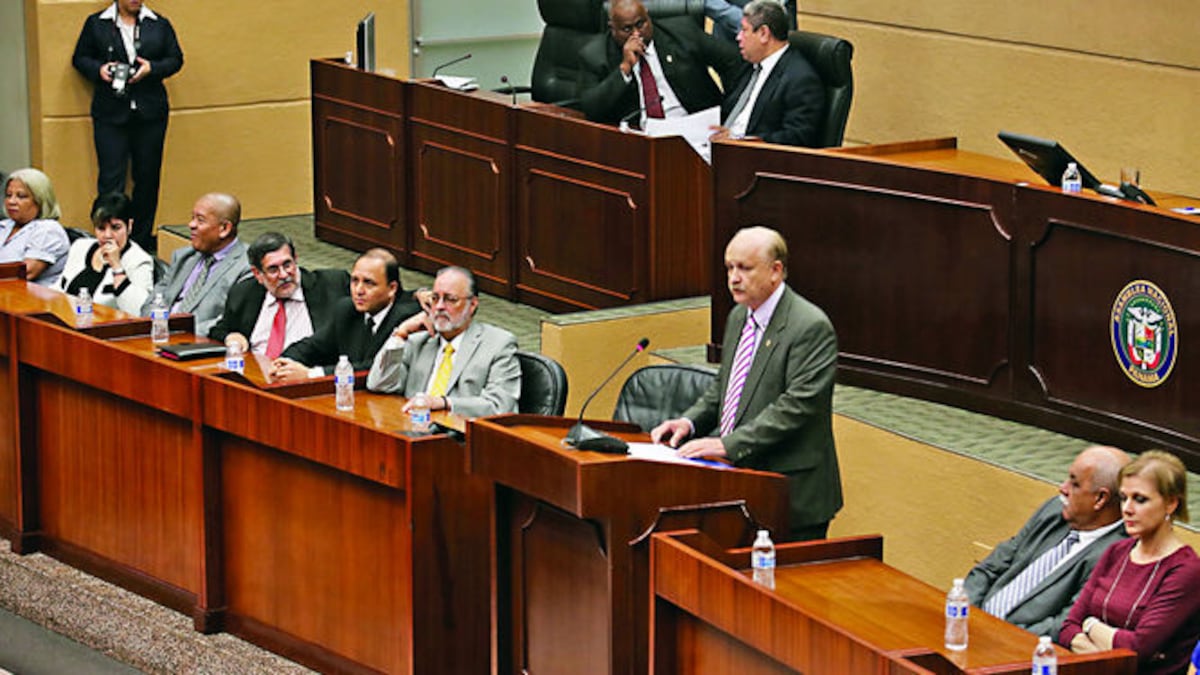 El proyecto de ley 292 fue presentado por el magistrado presidente del Tribunal Electoral, Erasmo Pinilla, ante el pleno de la Asamblea Nacional.