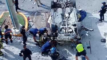 Fallece una mujer al caer vehículo desde los estacionamientos del PH Bay View en Calidonia