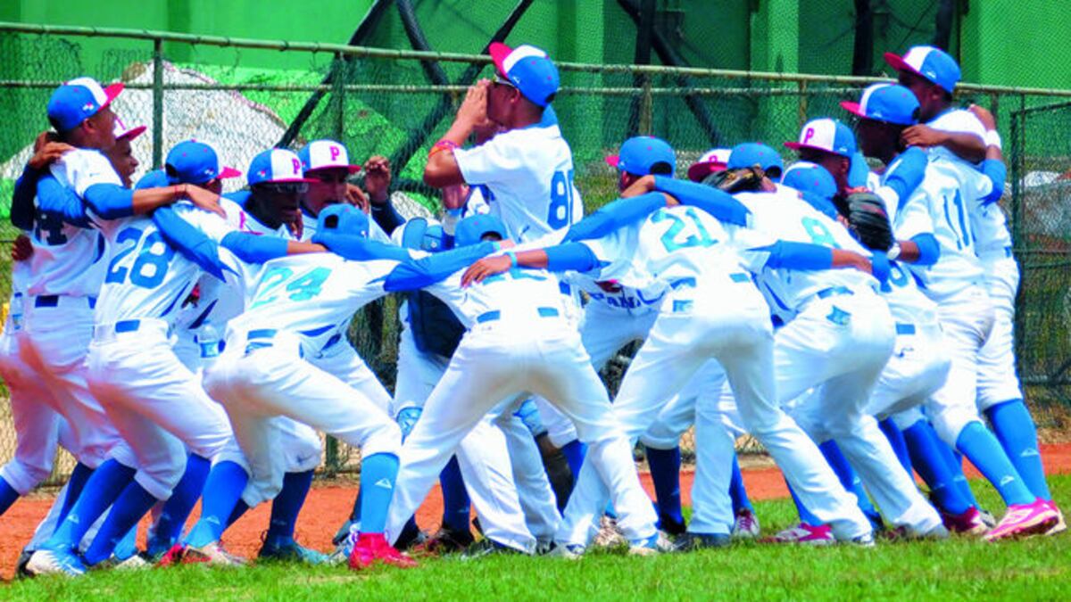 El equipo panameño estuvo a punto de lograr la sorpresa en su primer partido en el estadio 11 de Noviembre en Cartagena, Colombia.