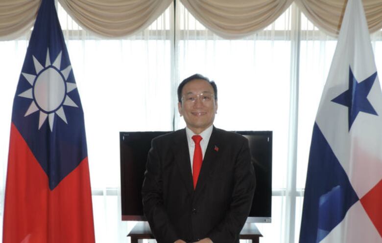 Política exterior seguirá igual, afirma embajador José María Liu