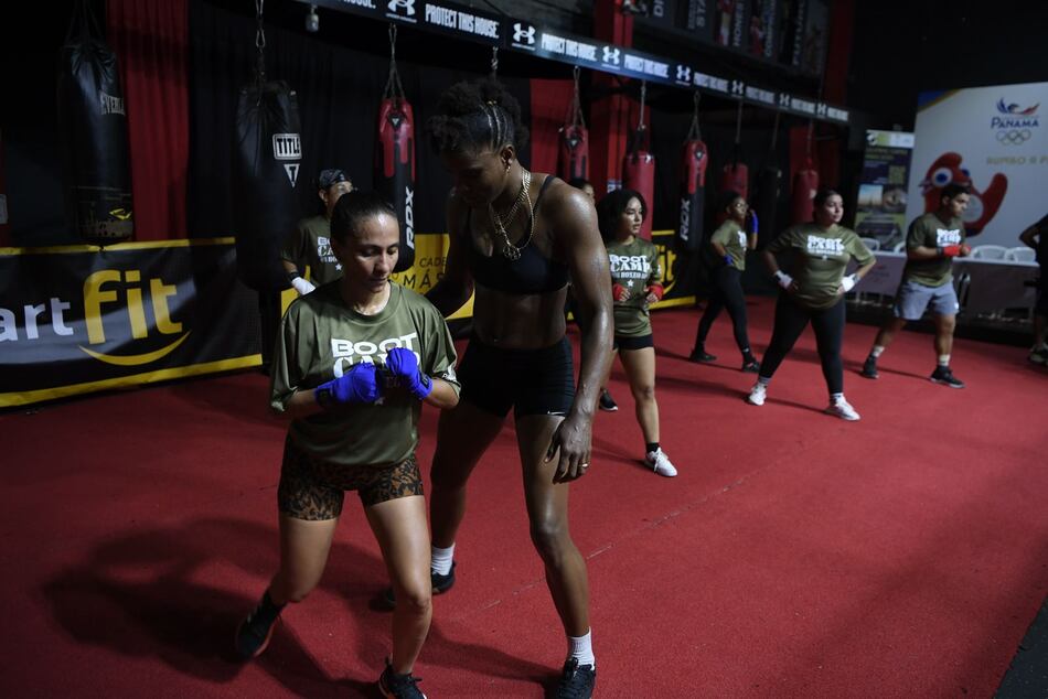 Atheyna Bylon tiene campamentos en Cuba y Países Bajos