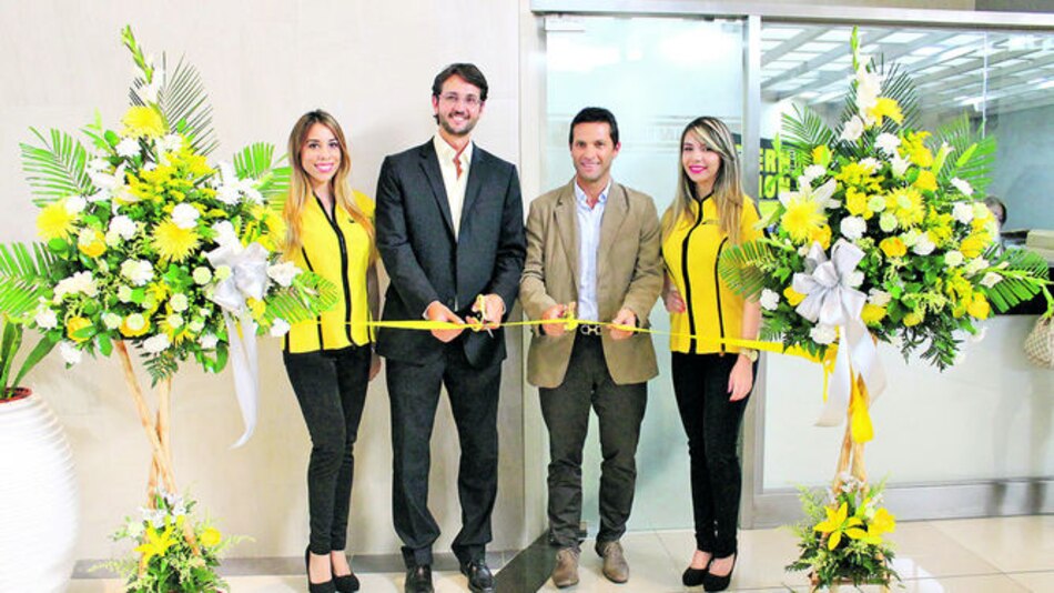 Western Union inaugura nuevo local en Multiplaza