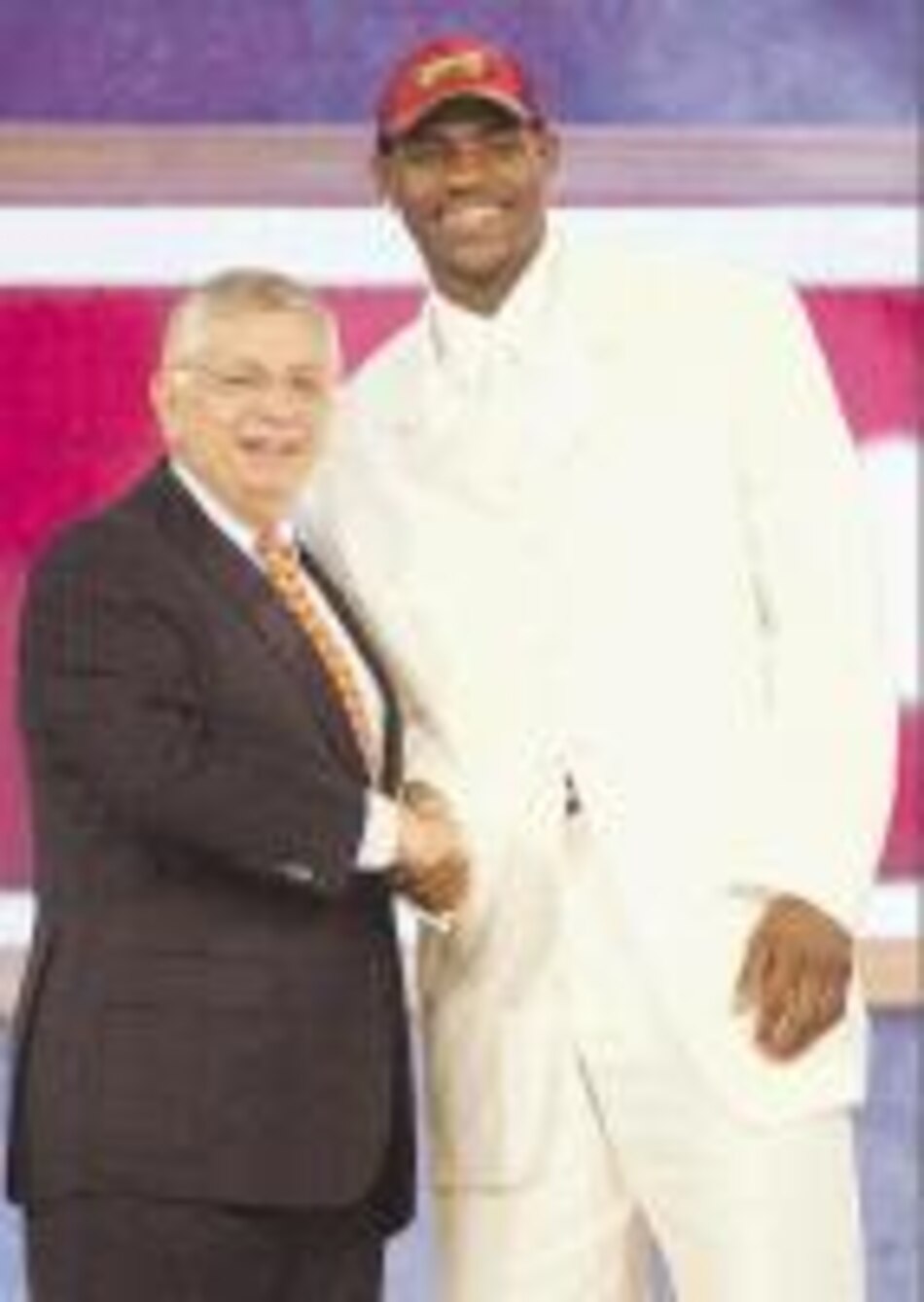 LeBron James ya es número uno, rico y protagonista