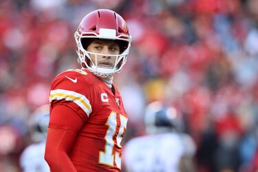 Los Chiefs de Mahomes esperan dejar atrás una larga seguía en el Super Bowl 54