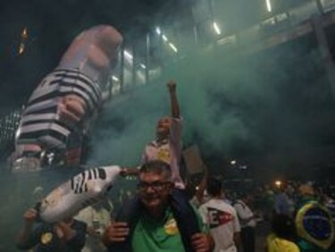 Lula: 'Si me quieren derrotar, tendrán que enfrentarme en las calles'