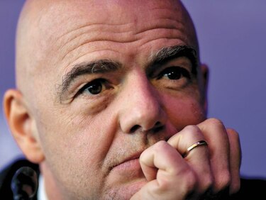 Cuestionan imparcialidad del presidente de la FIFA