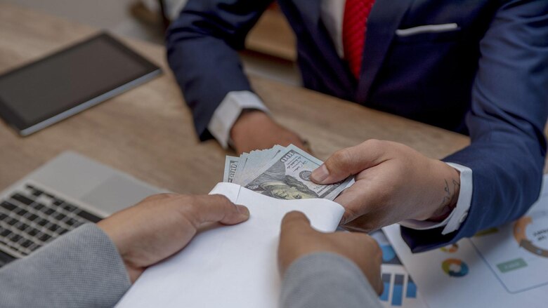 ¿Tendemos naturalmente los seres humanos a la corrupción? Lo que dice la neurociencia