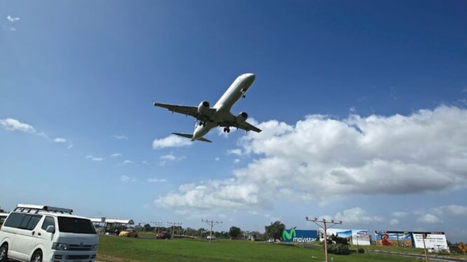 Aviación opera en espacio reducido