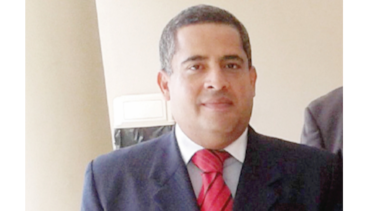 Abogado Cuevas querella a Martinelli, reclama $150 mil 