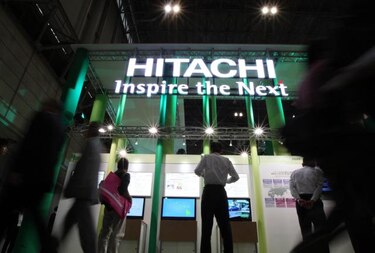 Diseñan en Japón un vehículo eléctrico con piloto automático