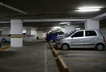 Entra en vigencia ley de estacionamientos para construcciones nuevas